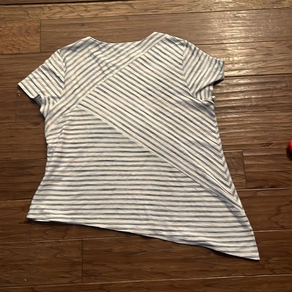 Chico’s Santa Fe Spliced Textured Asymmetrical  Tunic Size 3 - Picture 6 of 8